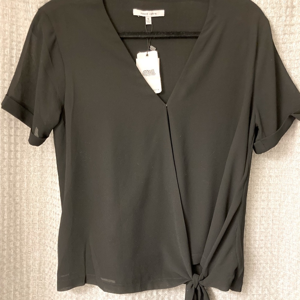 Black Wrap surplice front tie top v neck. Perfect for work!